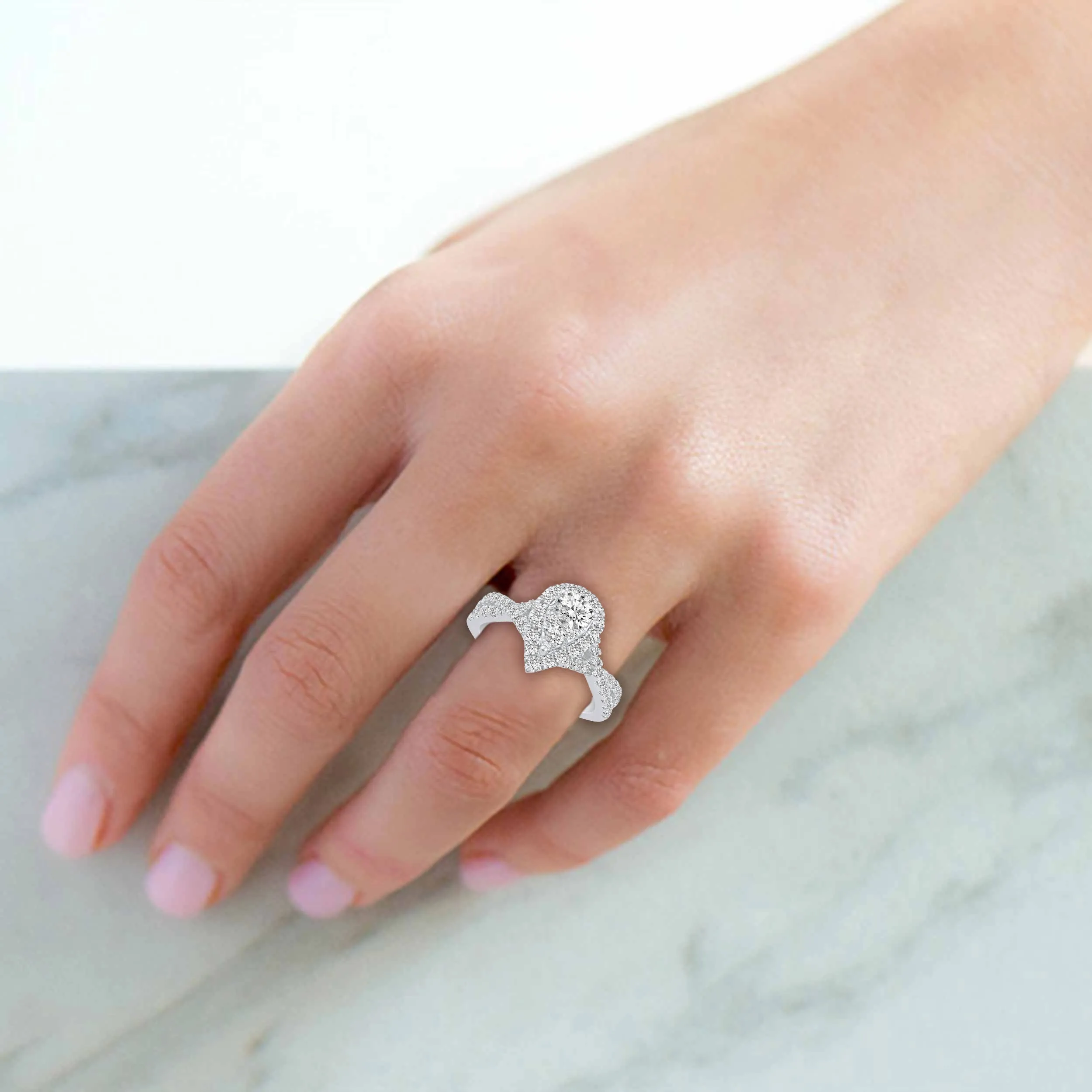 1 1/4 Cttw  (I2 Clarity) Diamond Halo Pear Shape Engagement Wedding Bridal Ring in 14K Gold
