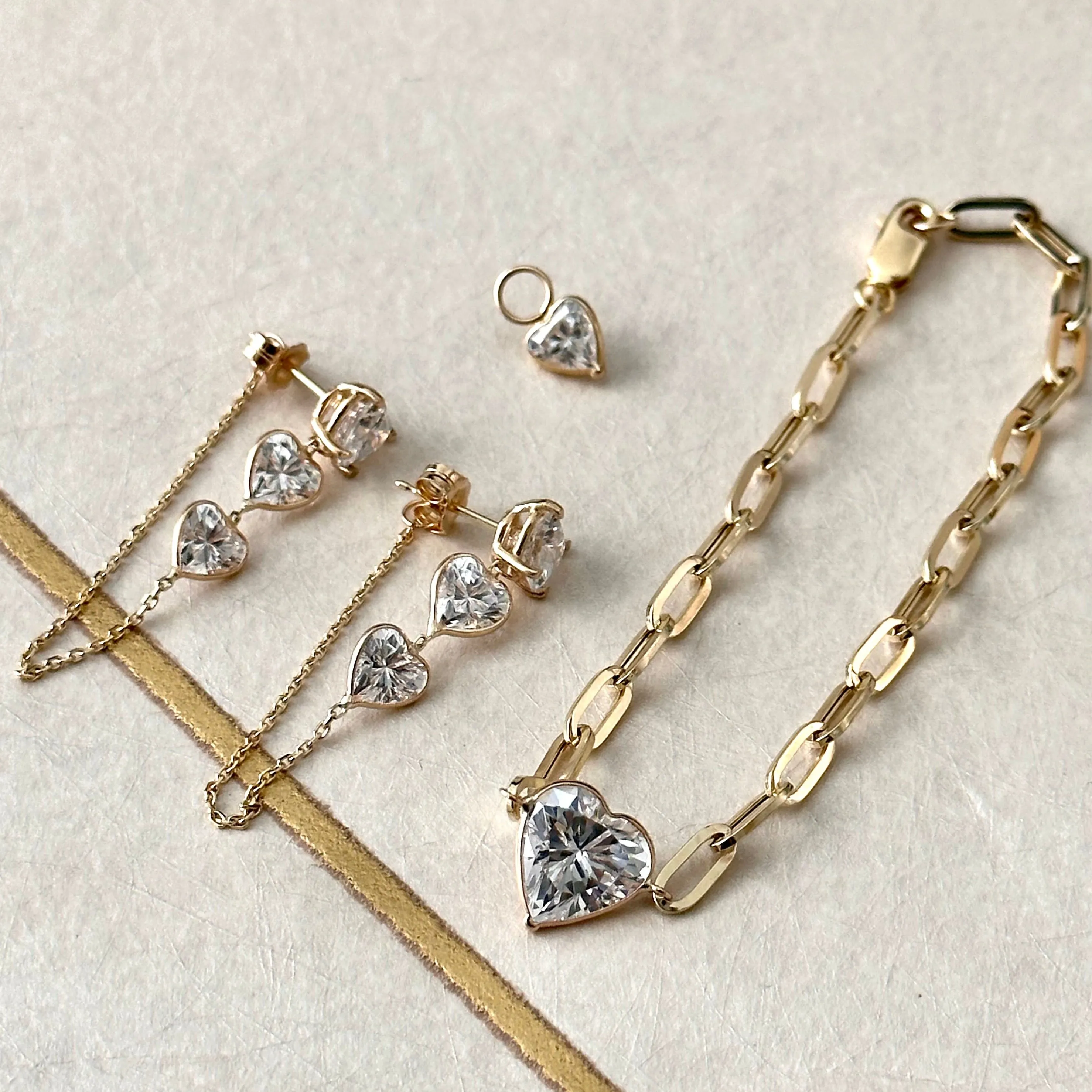 14K Gold White Topaz Heart Gemstone Paper Clip Bracelet