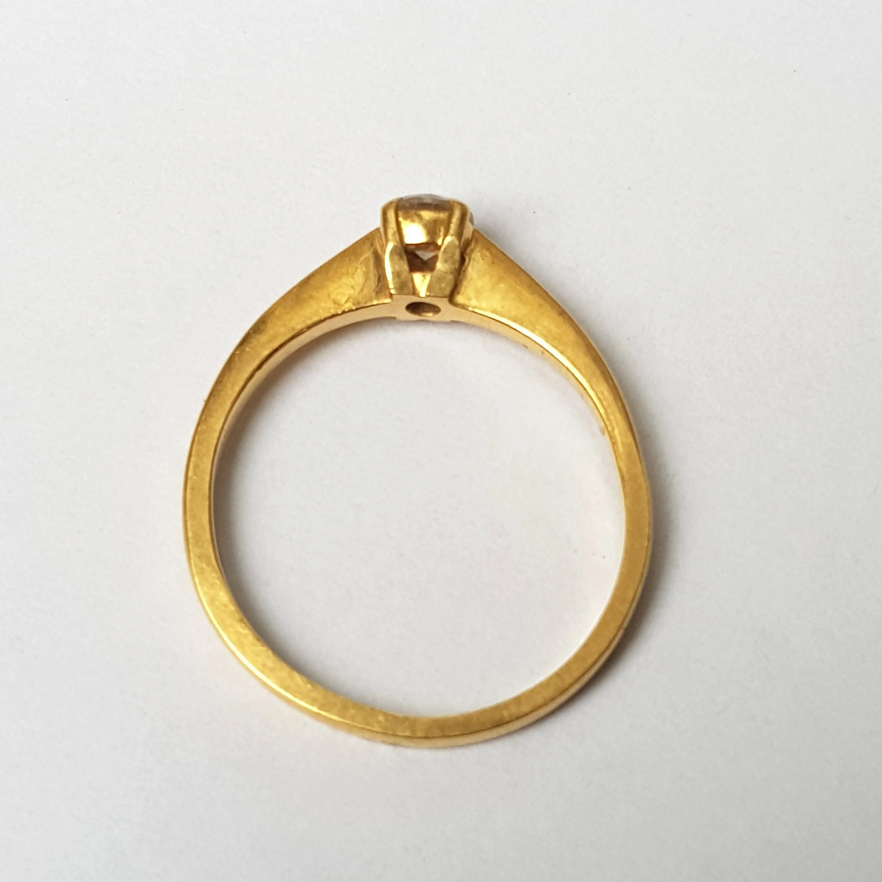 18k Gold Diamond Solitaire Ring 0.25cts Size U.K L Vintage London circa 1985