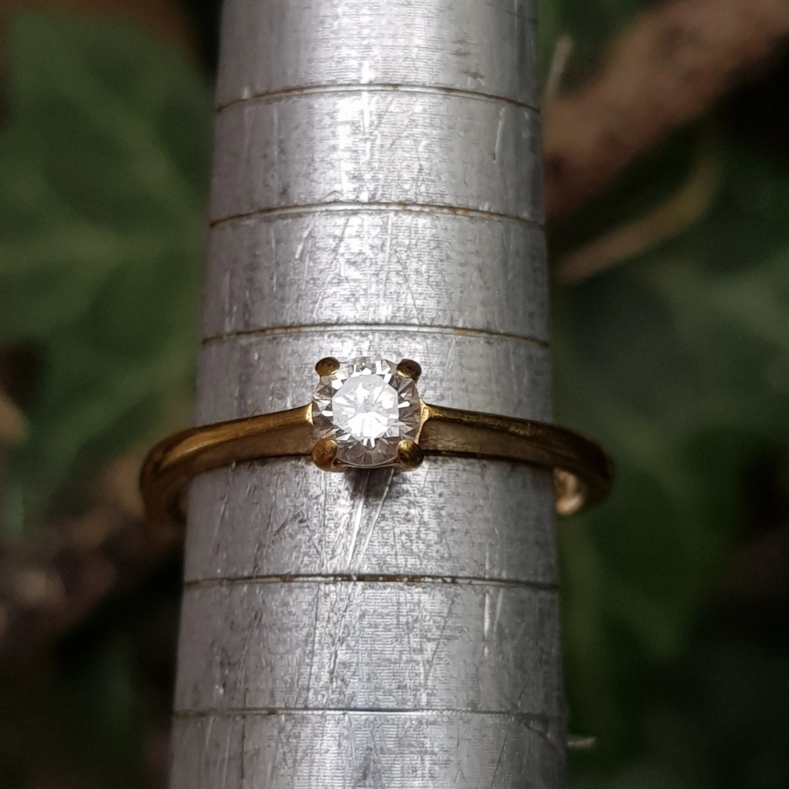 18k Gold Diamond Solitaire Ring 0.25cts Size U.K L Vintage London circa 1985