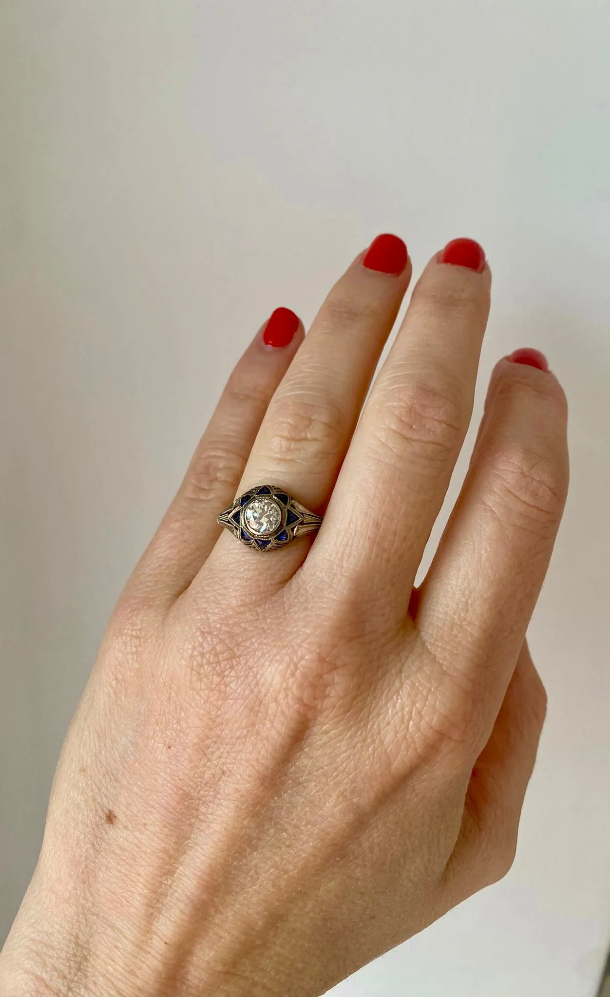 Art Deco 0.80 Carat Diamond Sapphire Filigree Ring
