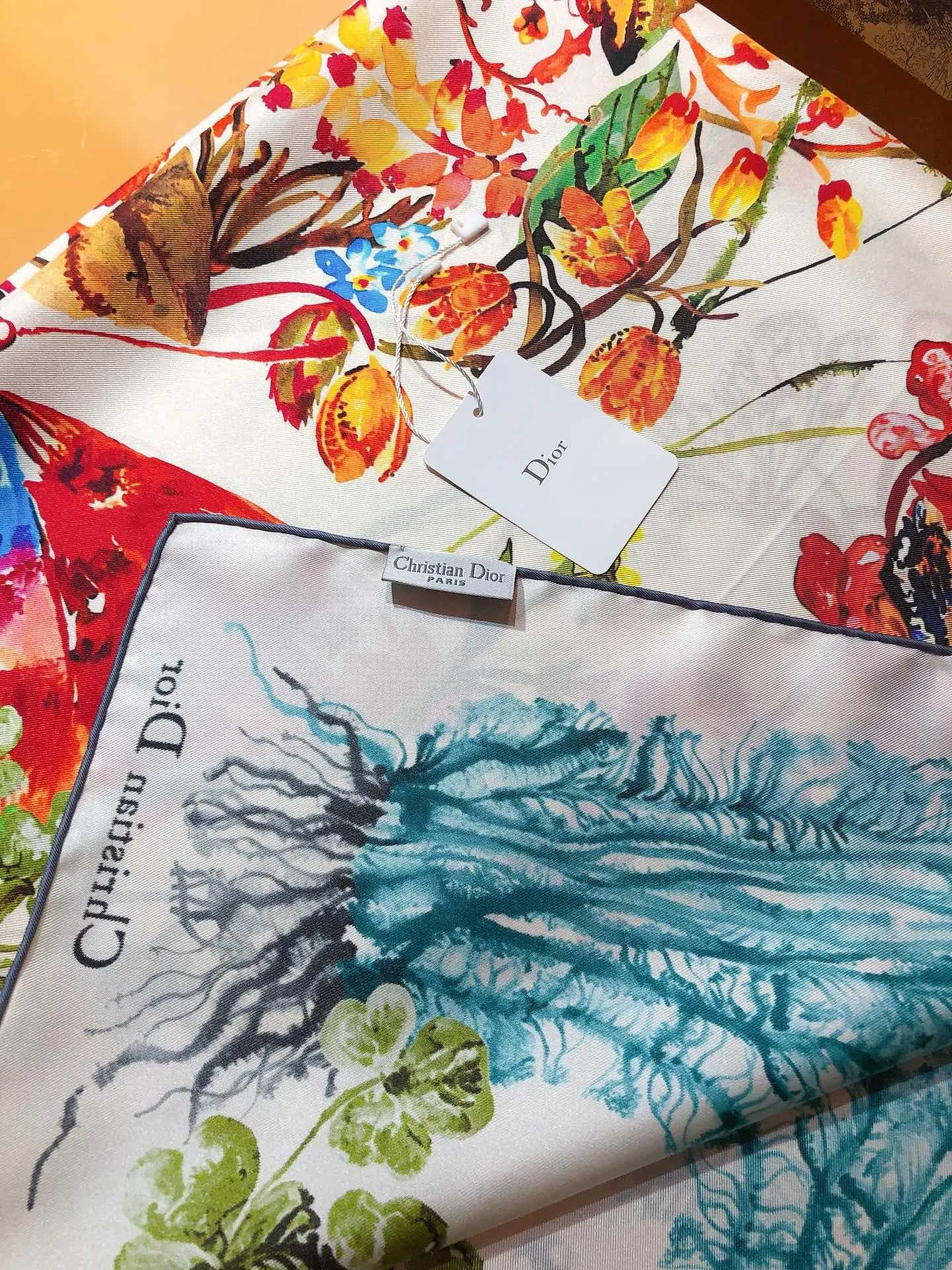 CLTH392 CD Butterfly Around the World 90 Square Scarf / 35.5 x 35.5 inches