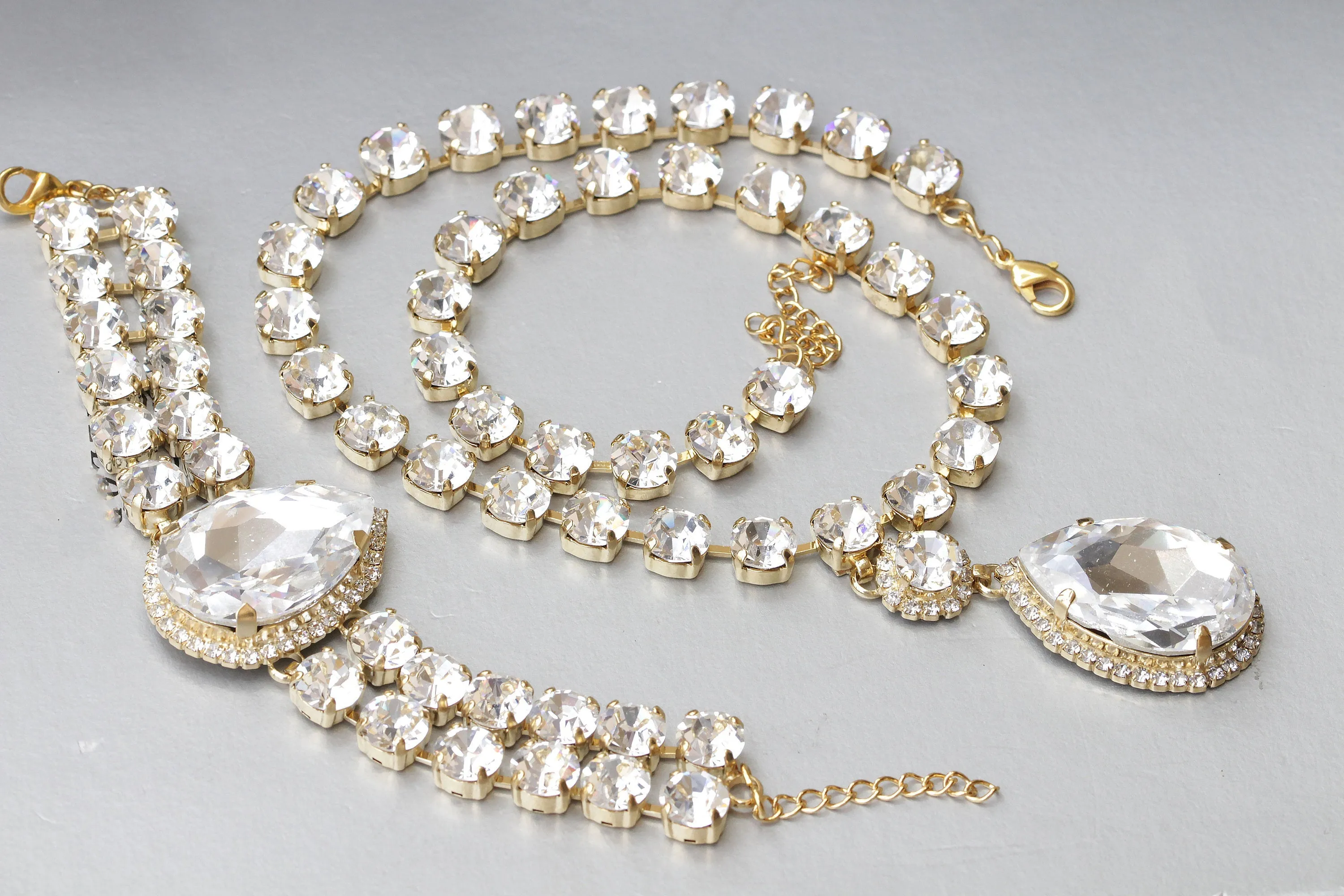 CRYSTAL STATEMENT BRACELET