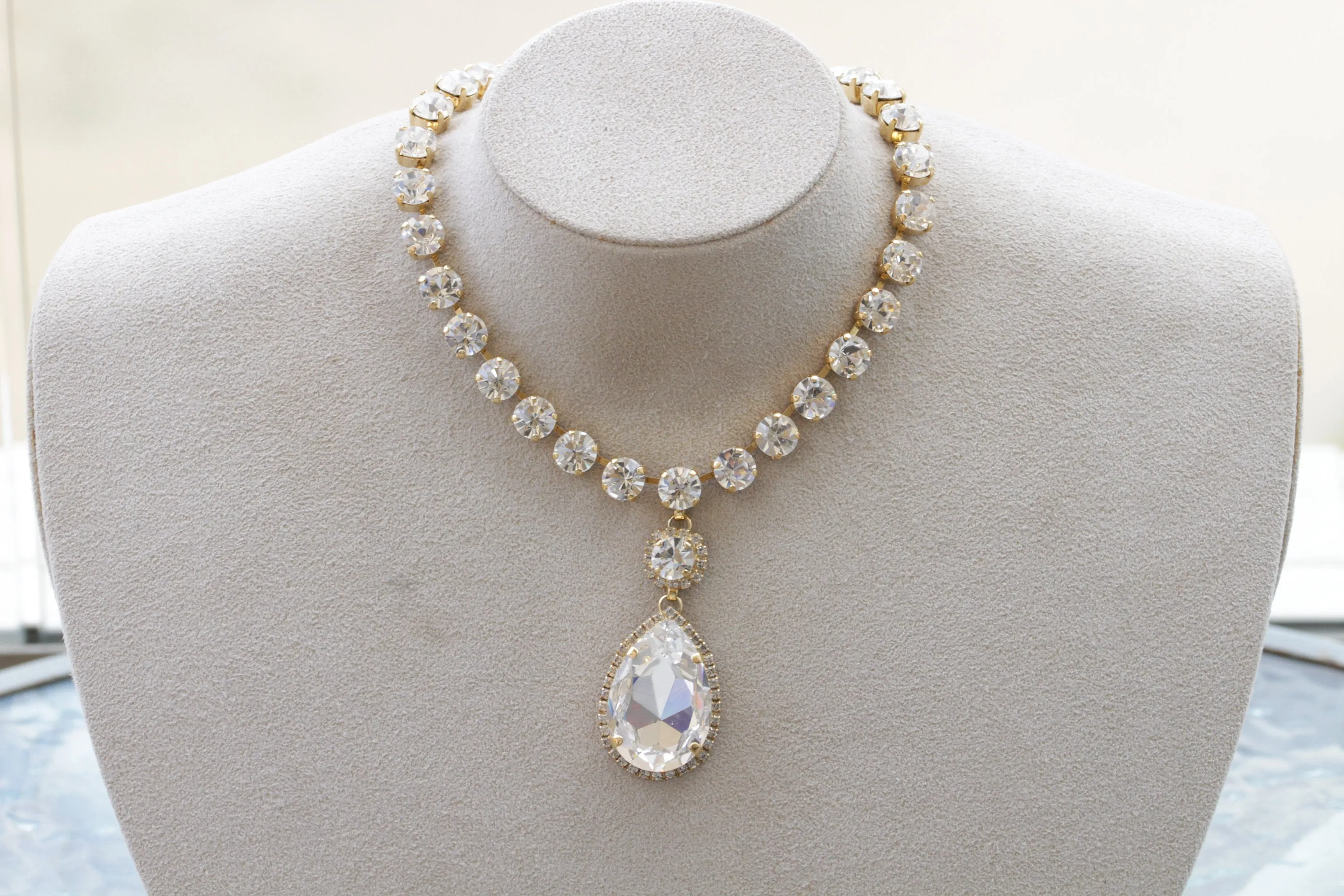 CRYSTAL STATEMENT BRACELET