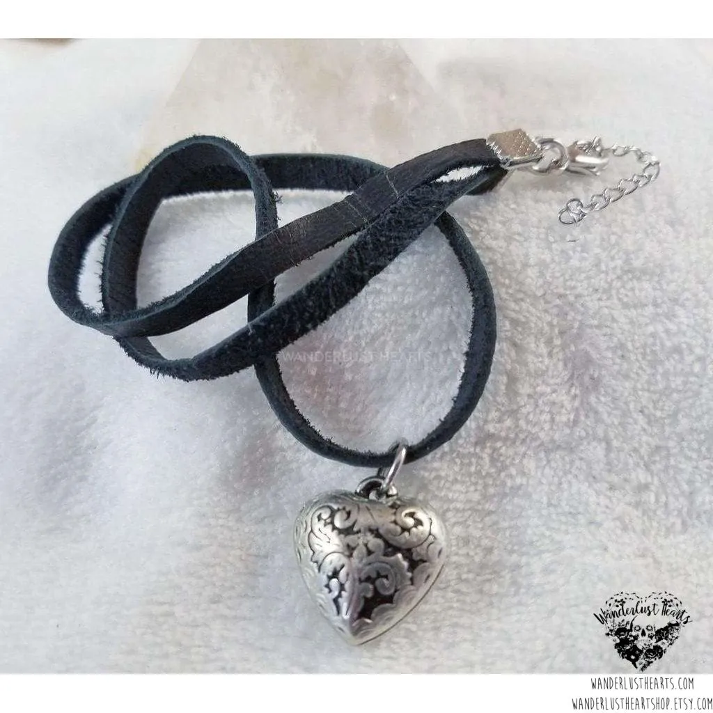 Filigree heart choker