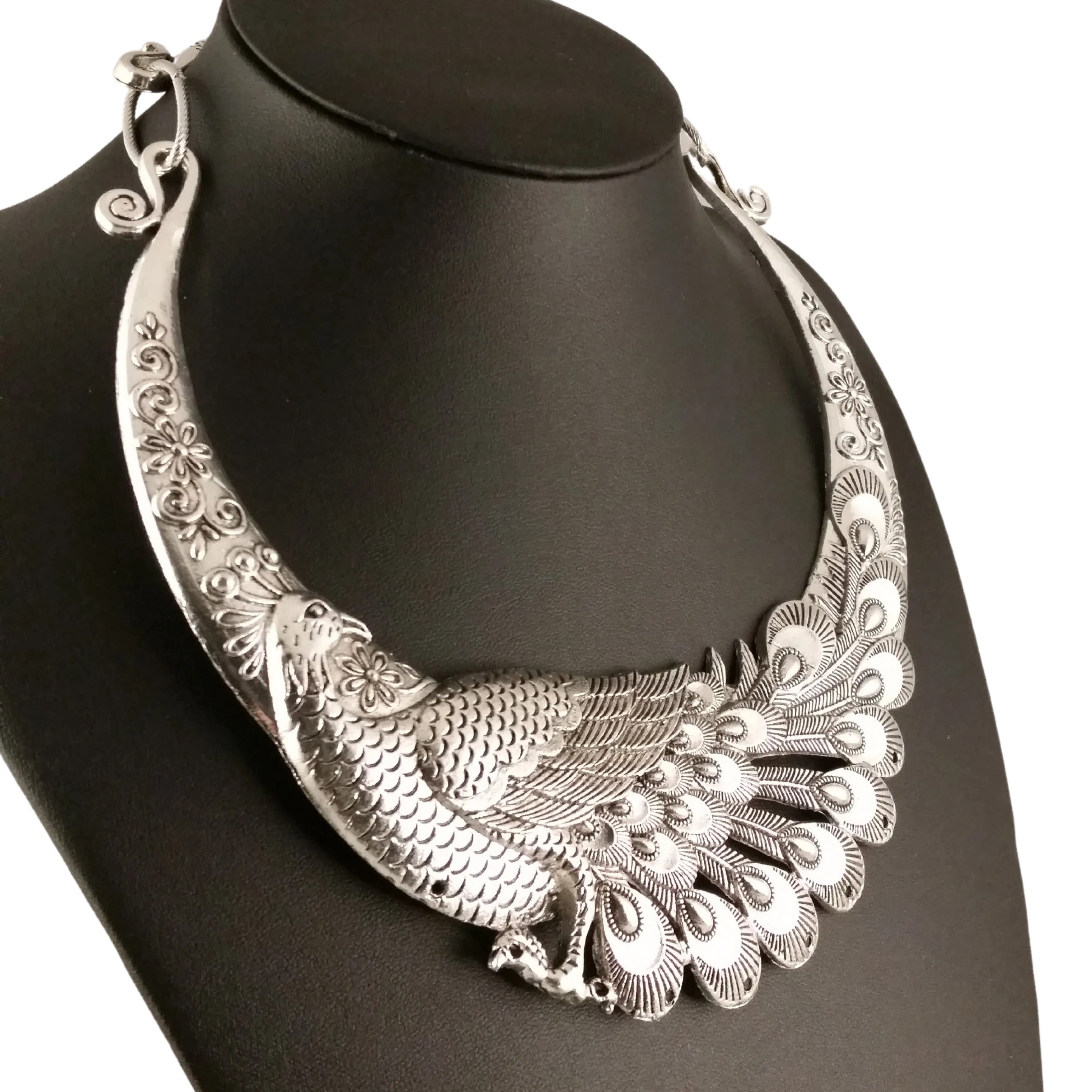 Peacock Choker Necklace Silver