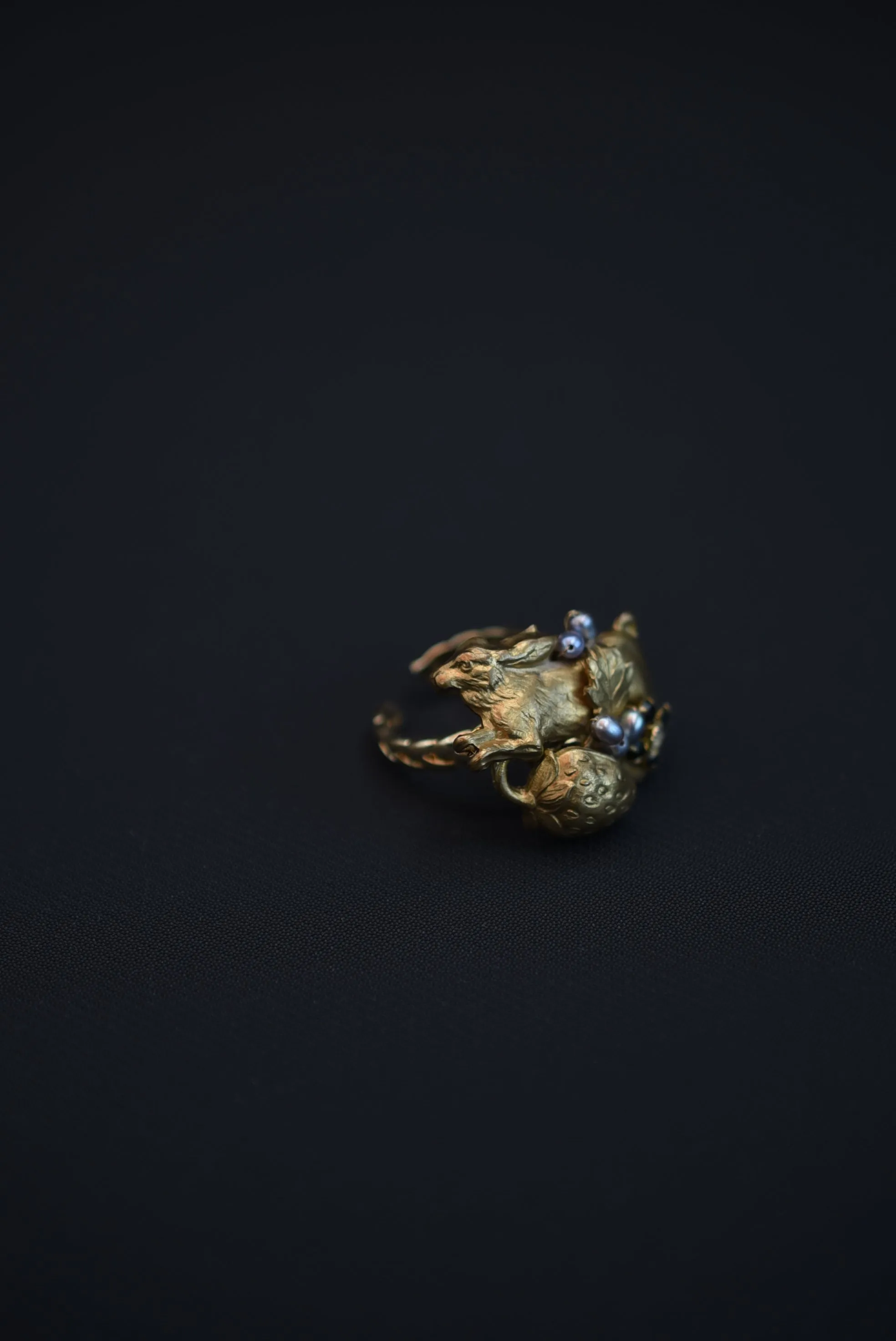 ring Germany Rabbit and strawberry vintage 1960'S【Limited item　One-of-a-kind】