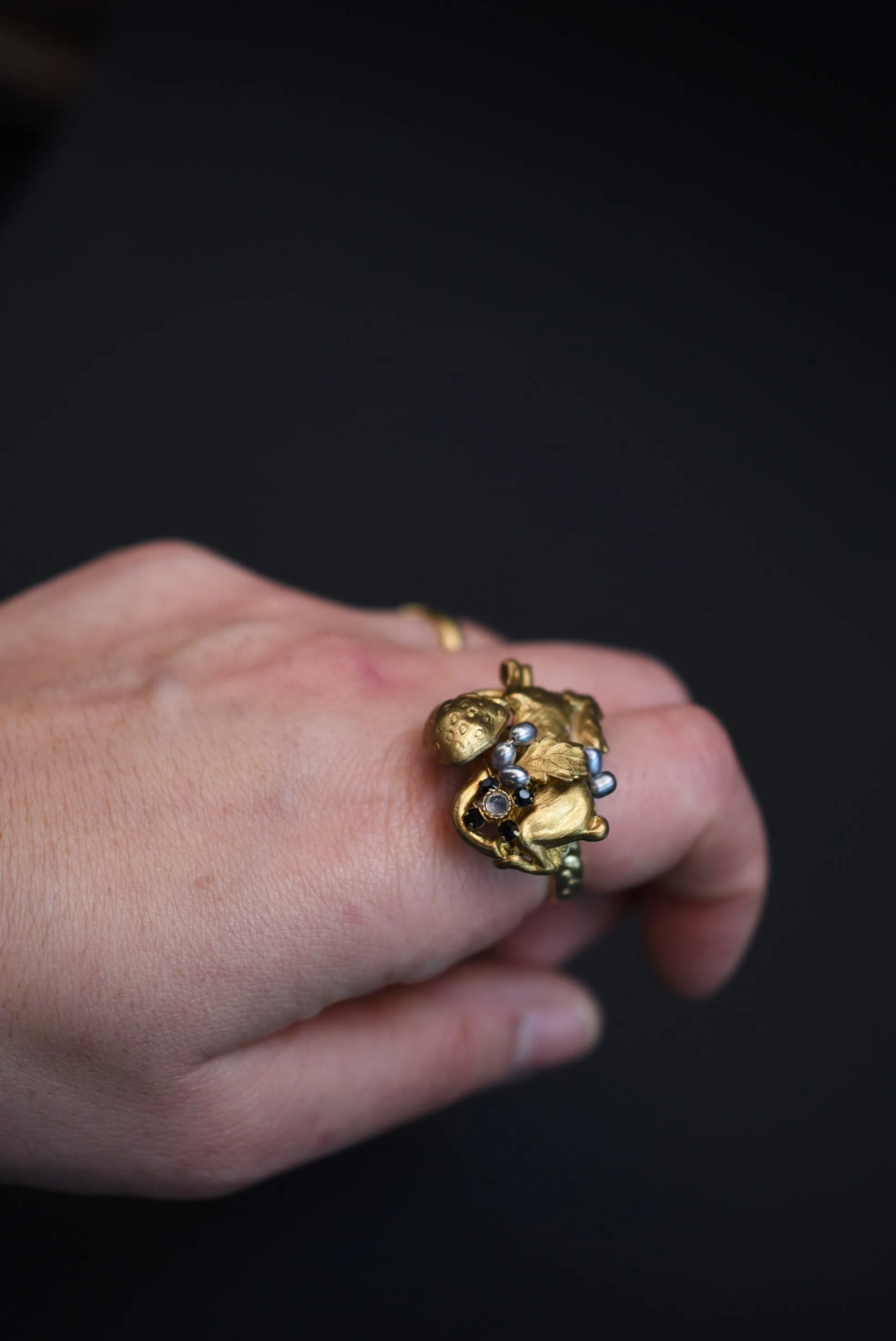 ring Germany Rabbit and strawberry vintage 1960'S【Limited item　One-of-a-kind】