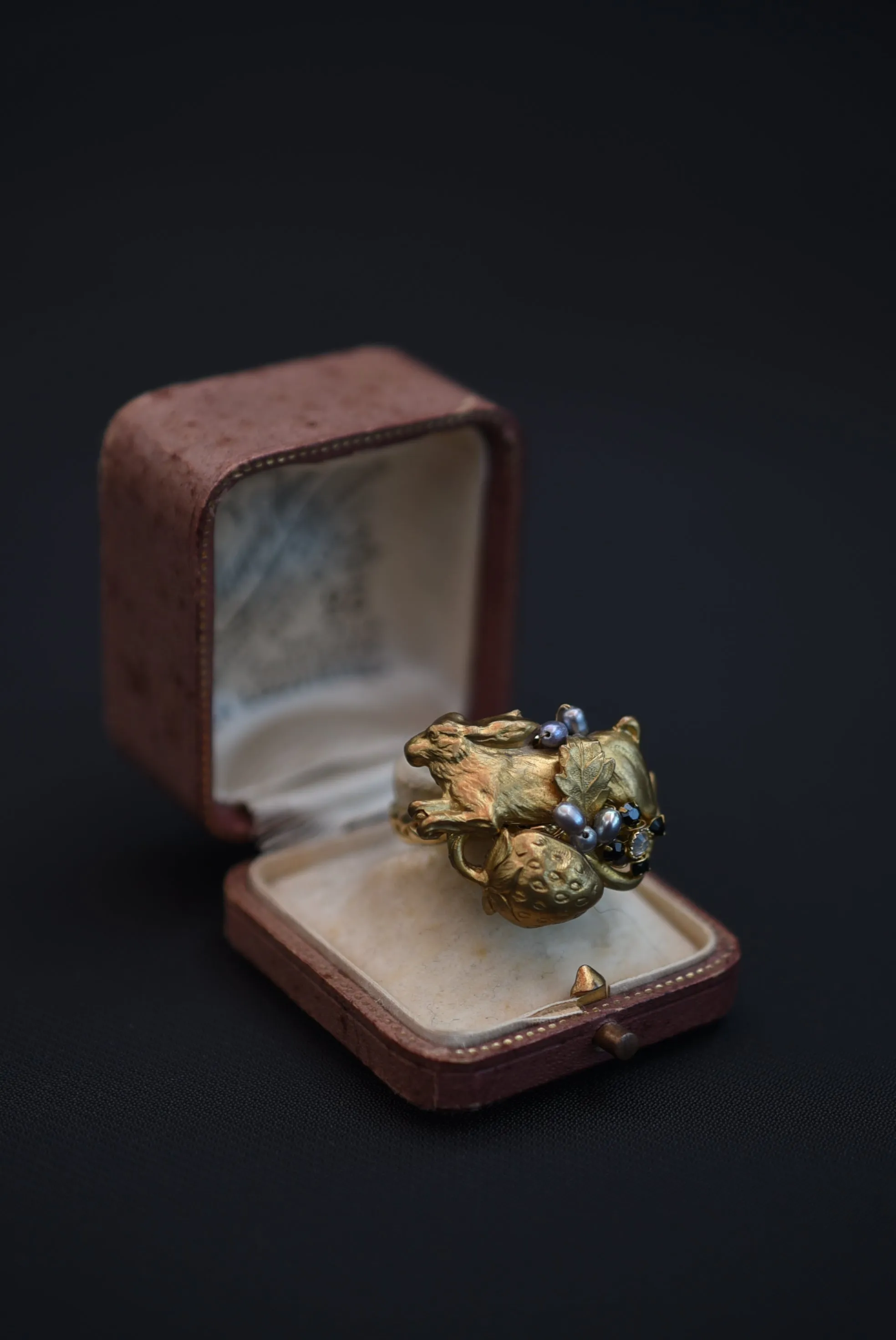 ring Germany Rabbit and strawberry vintage 1960'S【Limited item　One-of-a-kind】
