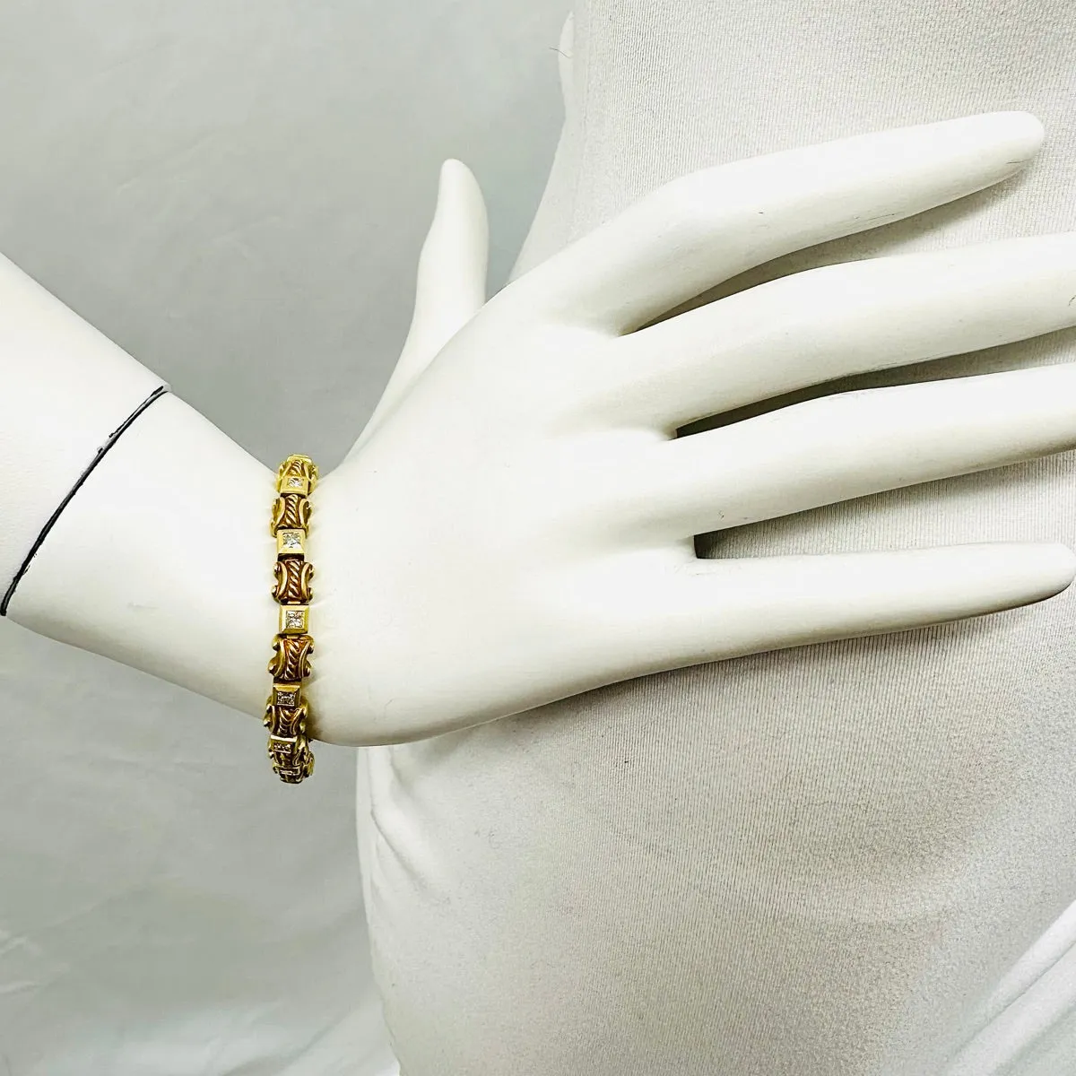 Trompe L'Oeil 18K Yellow and White Gold Bracelet with 14 Diamonds