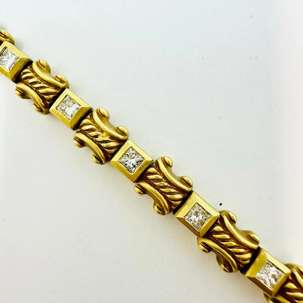Trompe L'Oeil 18K Yellow and White Gold Bracelet with 14 Diamonds