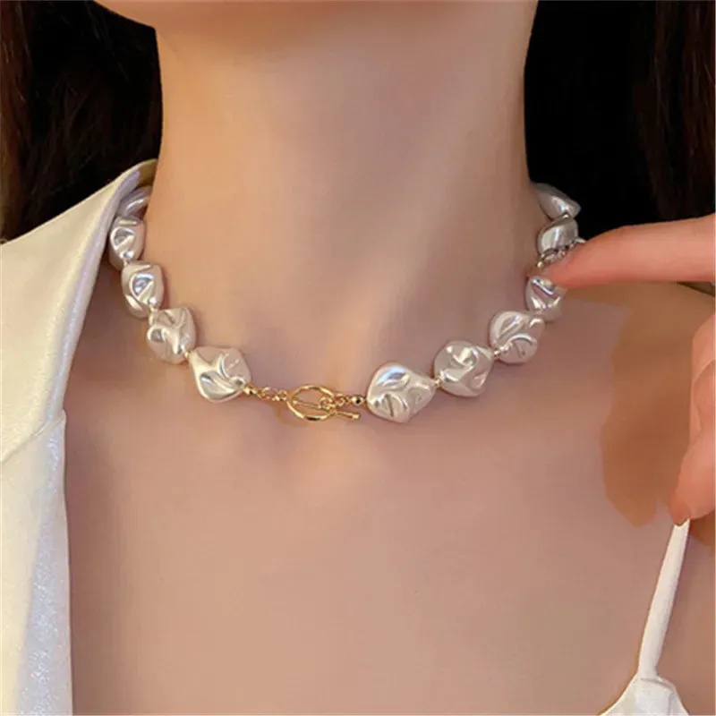 VAIGE Vintage Simulated Pearl Bead Choker Necklace with Elegant Geometric Pendant - Trendy Collarbone Chain Jewelry for Special Occasions