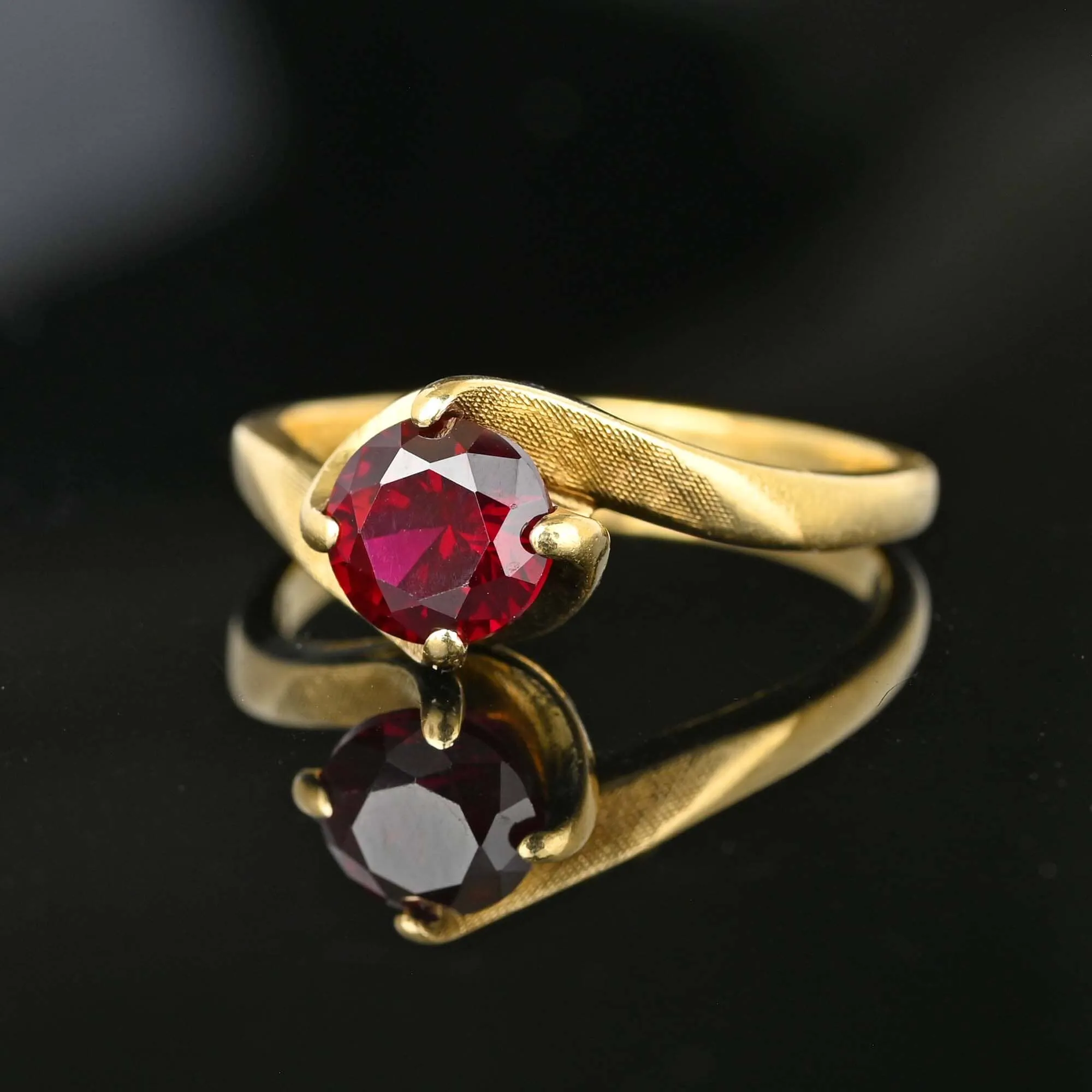 Vintage 10K Gold Bypass Ruby Solitaire Ring